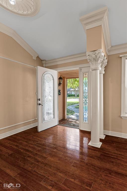 450 Albert Avenue Property Photo 5