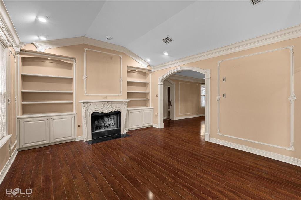 450 Albert Avenue Property Photo 7