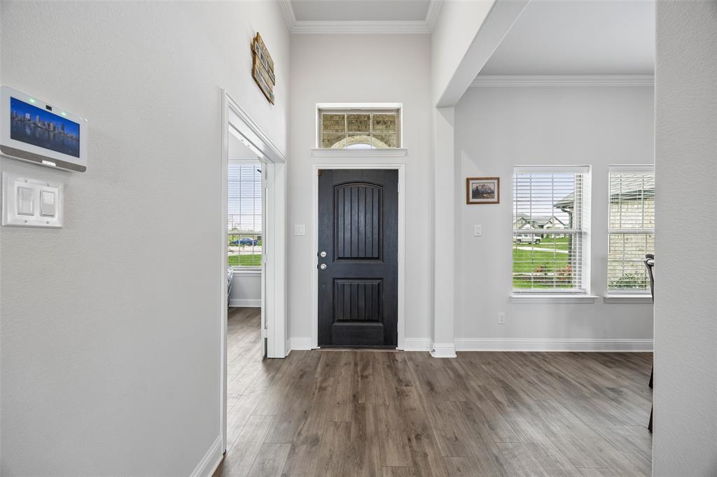 6608 Woodley Court Property Photo 4