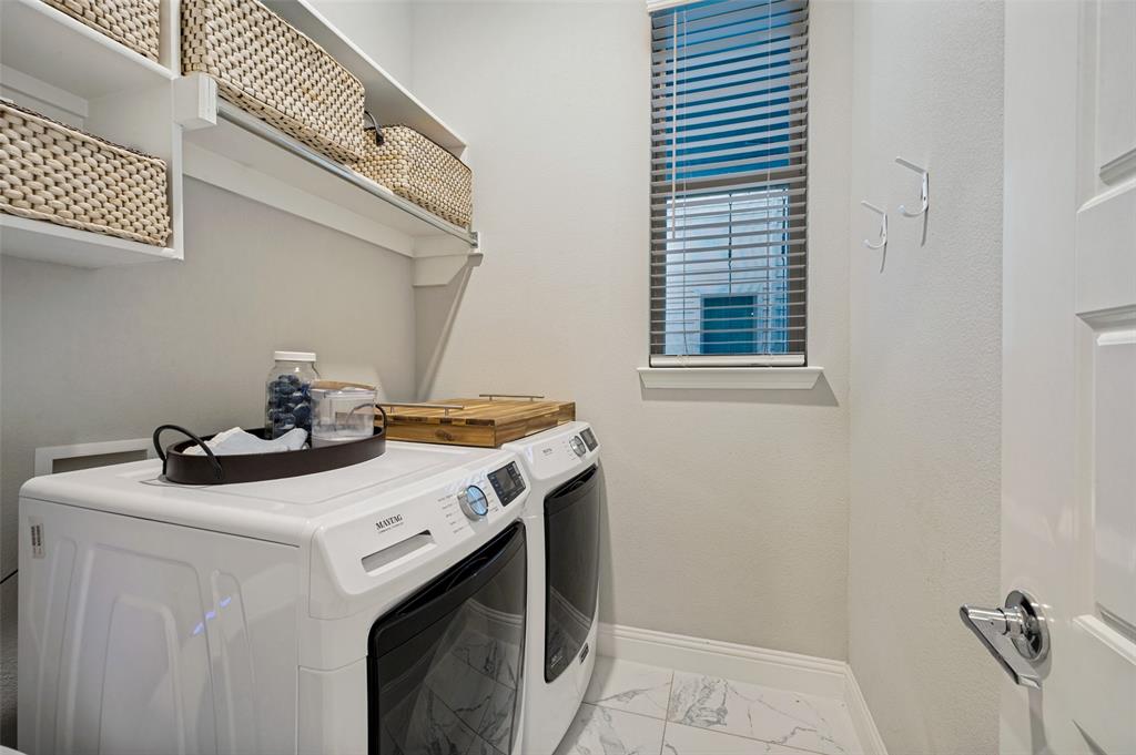 4207 Runway Mews Property Photo 12