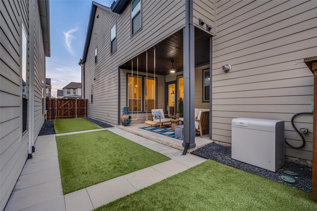 4207 Runway Mews Property Photo 26