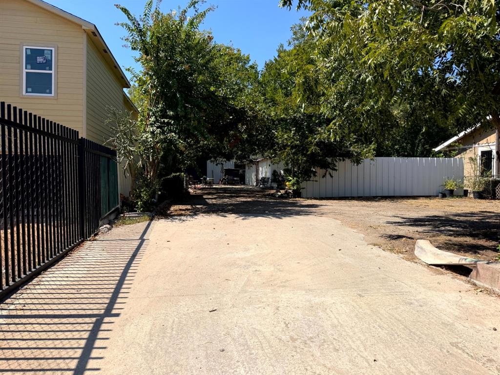 420 Sunset Lane Property Photo 1