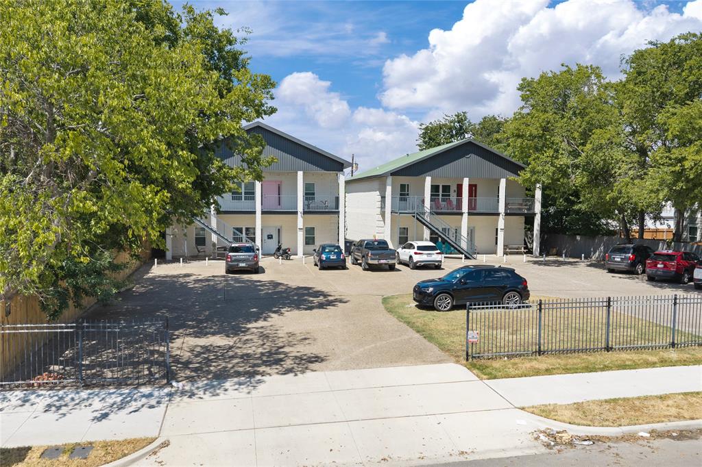 1303 James Avenue Property Photo 1