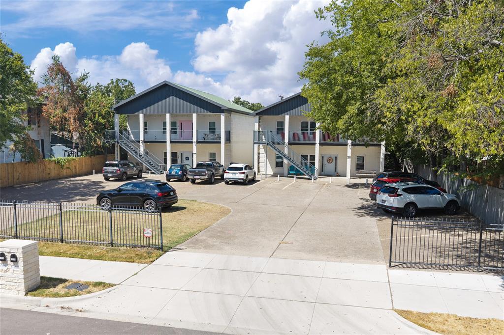 1301 James Avenue Property Photo 1