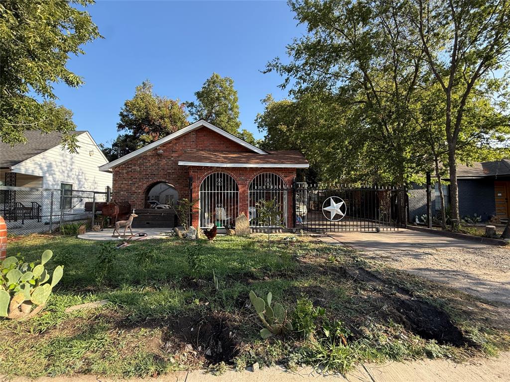 235 W Suffolk Avenue Property Photo 1