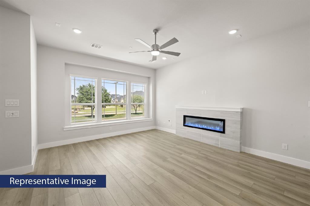 12727 Rutland Drive Property Photo 8