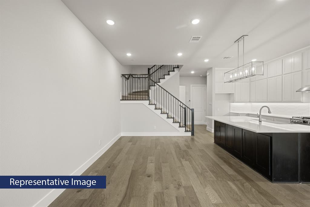 12734 Rutland Drive Property Photo 4