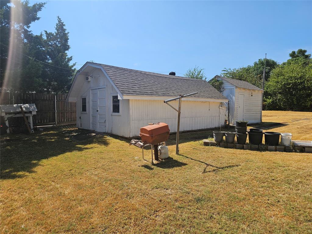 1405 West Street Property Photo 4