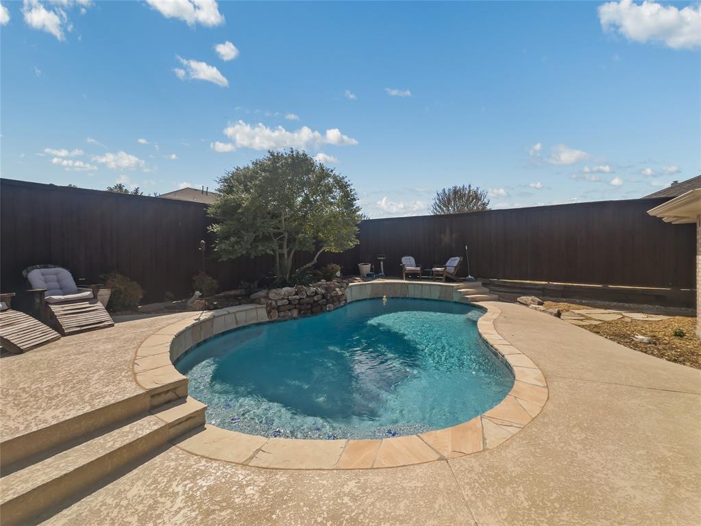 402 Tanglewood Drive Property Photo 1