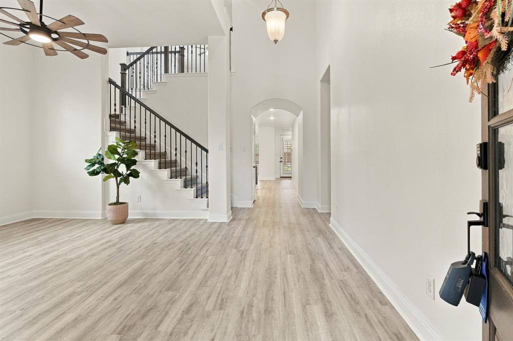 1121 Bryce Canyon Drive Property Photo 4