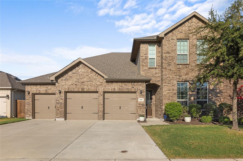 2805 Lakeside Drive Property Photo 1
