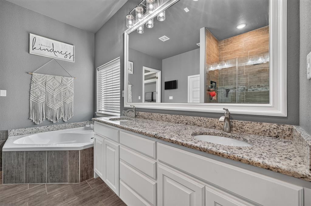308 Familia Court Property Photo 21