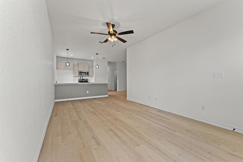 206 Dolphin Drive Property Photo 27
