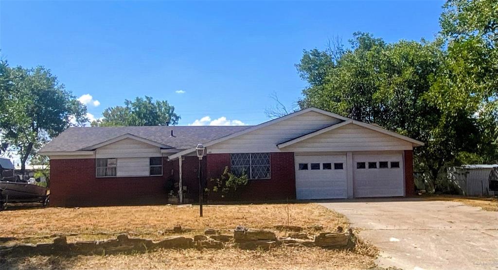 445 Hoffman Drive Property Photo 1