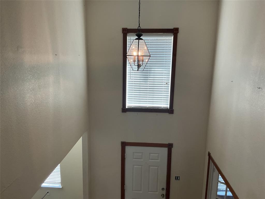 1340 Lake Grove Lane Property Photo 11