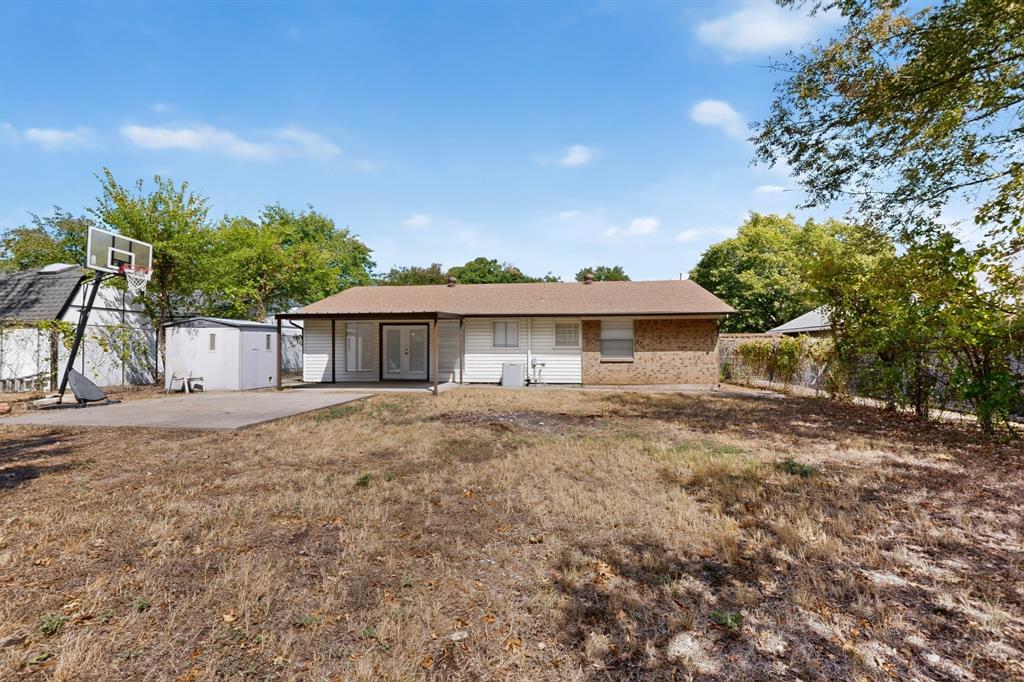 346 Linkcrest Drive Property Photo 18