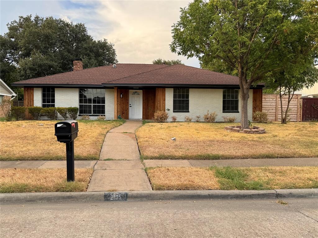 2105 Drake Drive Property Photo 1