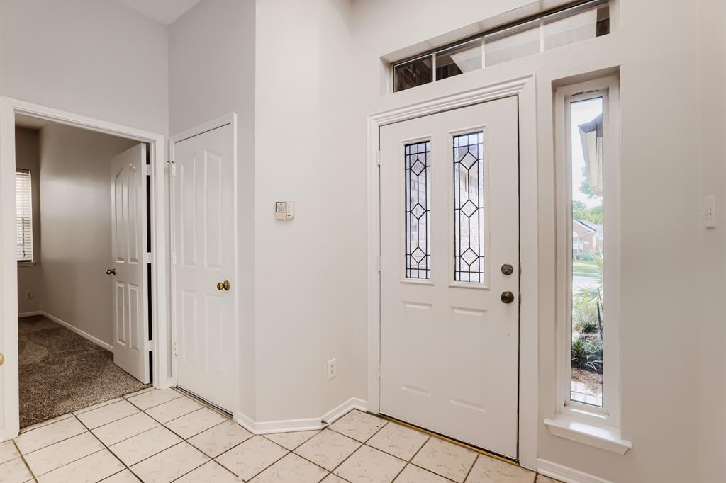 3328 Woodbluff Lane Property Photo 6