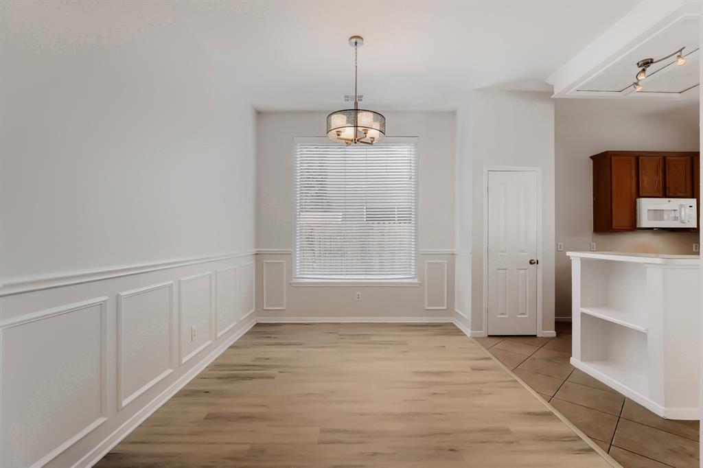 3328 Woodbluff Lane Property Photo 15