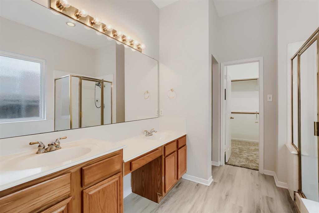 3328 Woodbluff Lane Property Photo 20