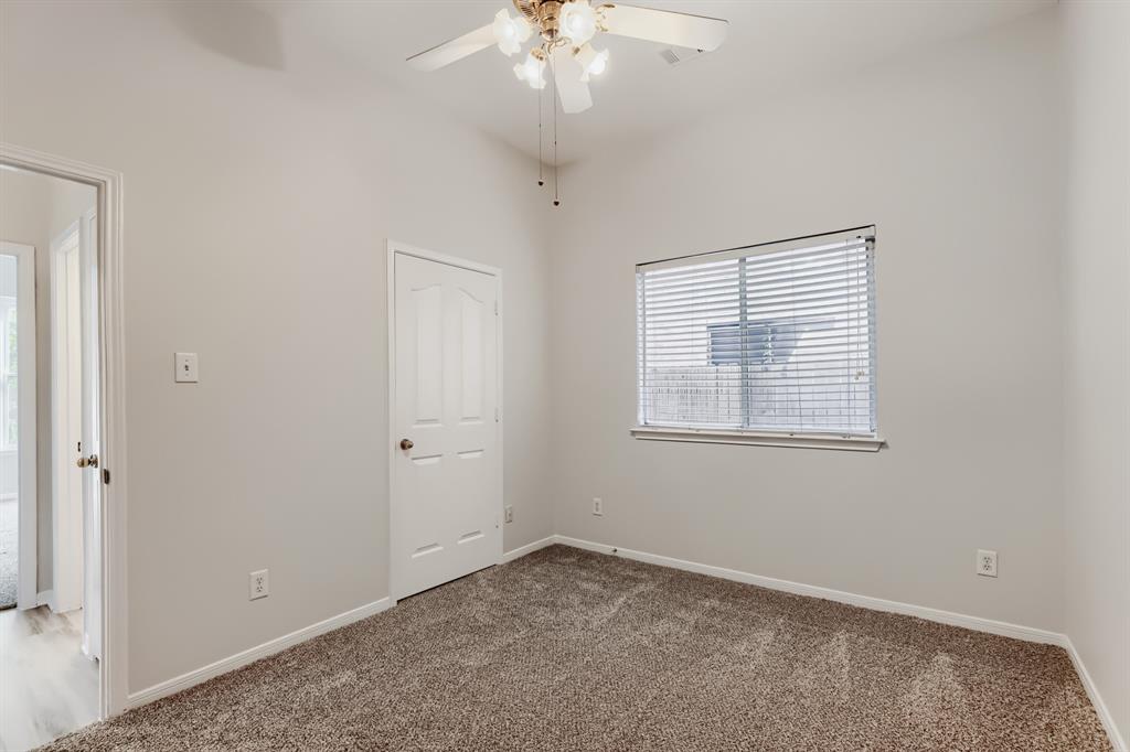 3328 Woodbluff Lane Property Photo 24