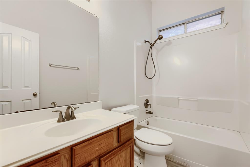 3328 Woodbluff Lane Property Photo 25