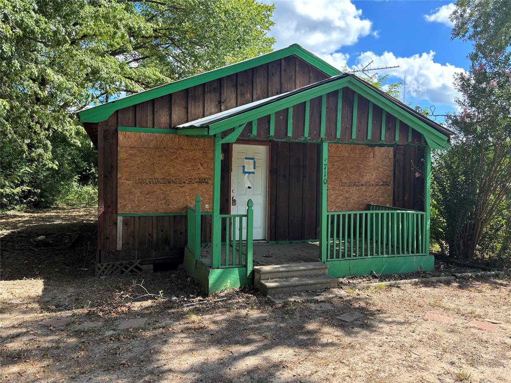 710 Black Street Property Photo 1