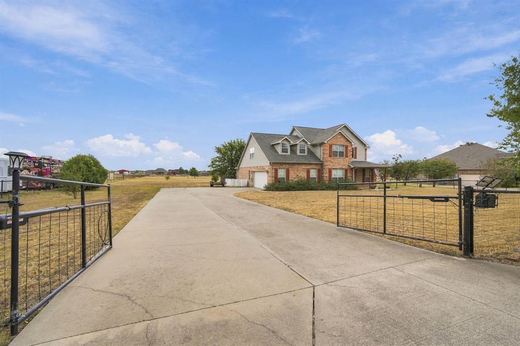 1865 Old Maypearl Road Property Photo 4