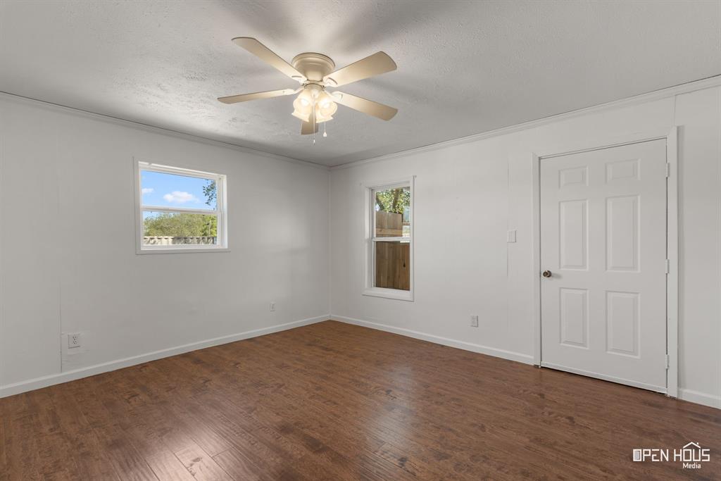 410 N Oak Street Property Photo 15