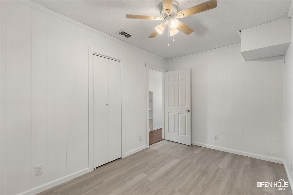 410 N Oak Street Property Photo 18