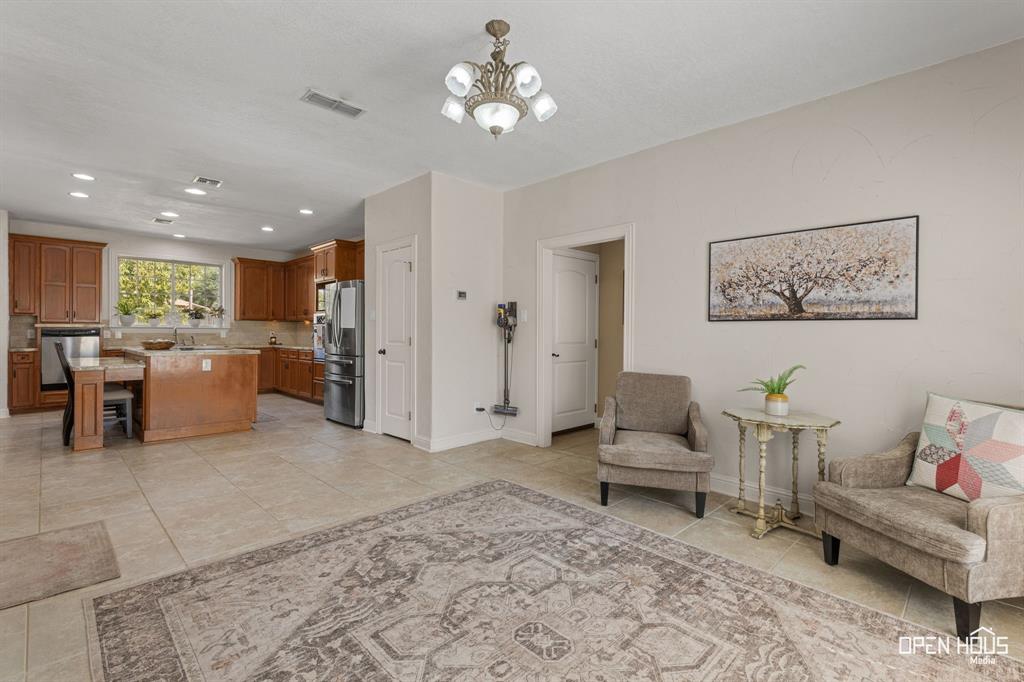2107 Ruffles Lane Property Photo 14