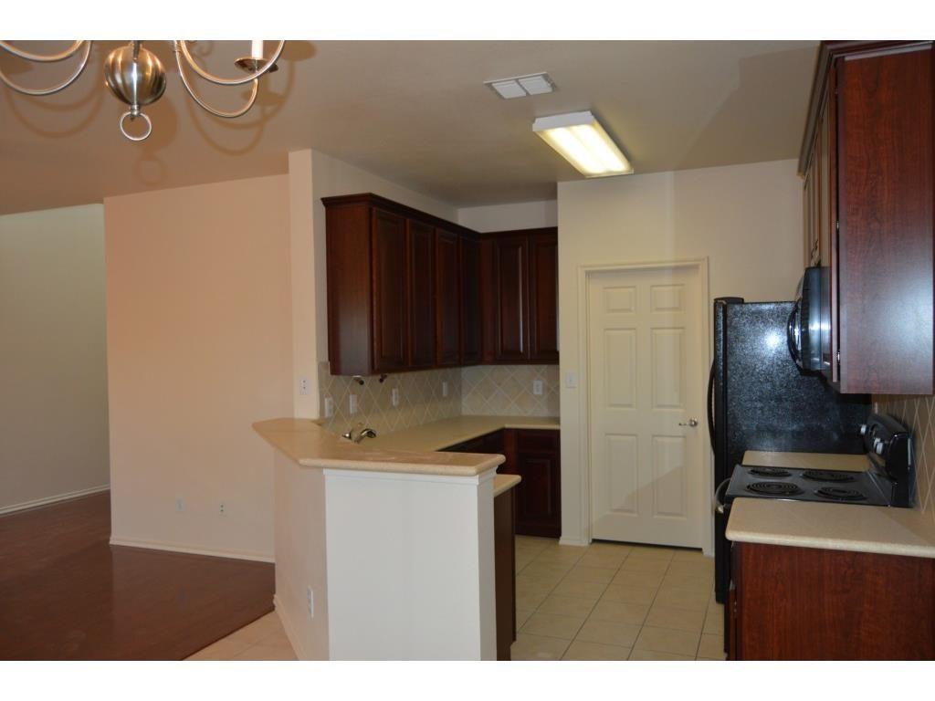 8605 Brunswick Drive Property Photo 8