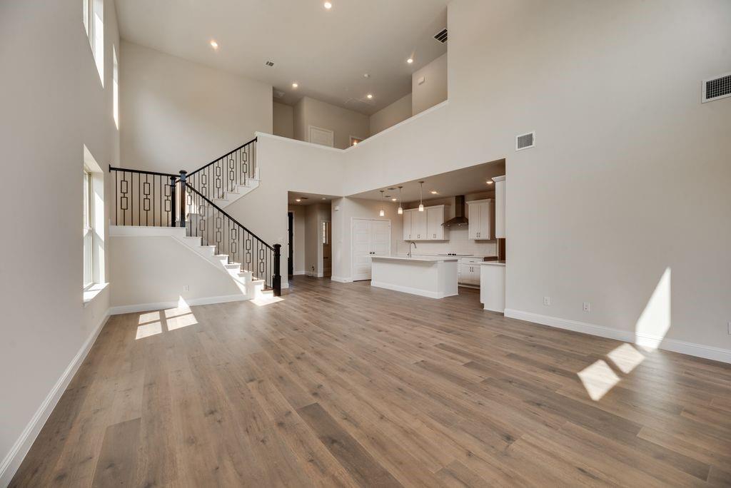 1060 Birdie Street Property Photo 3