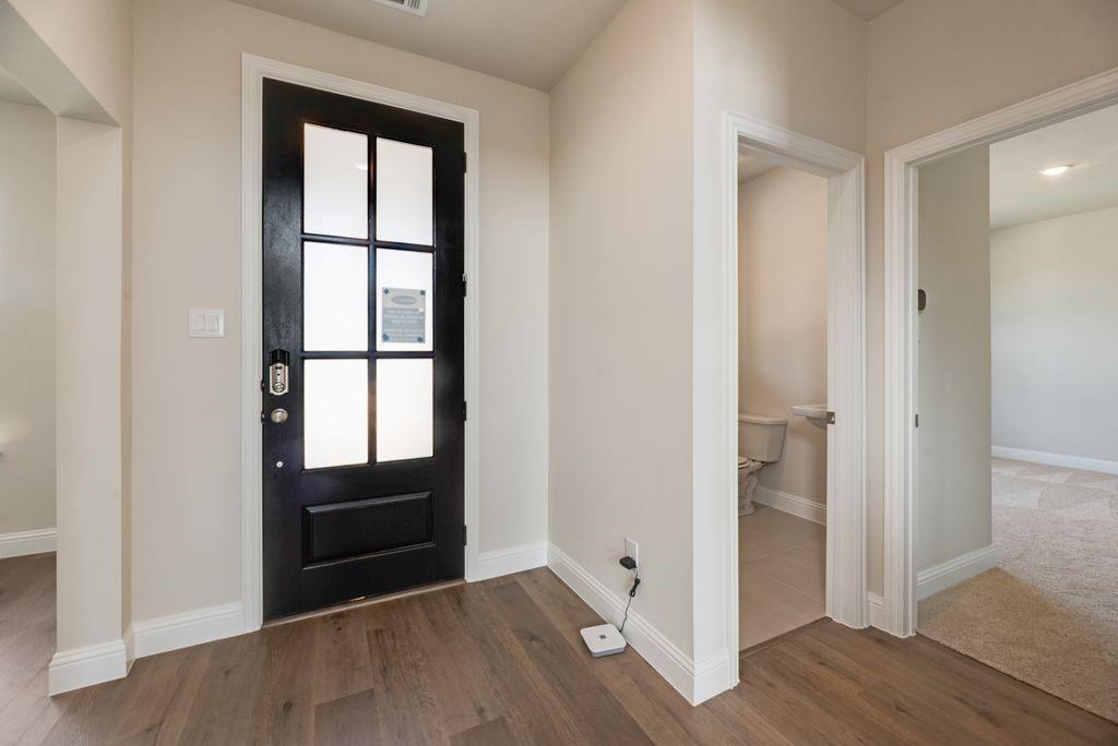 1060 Birdie Street Property Photo 7
