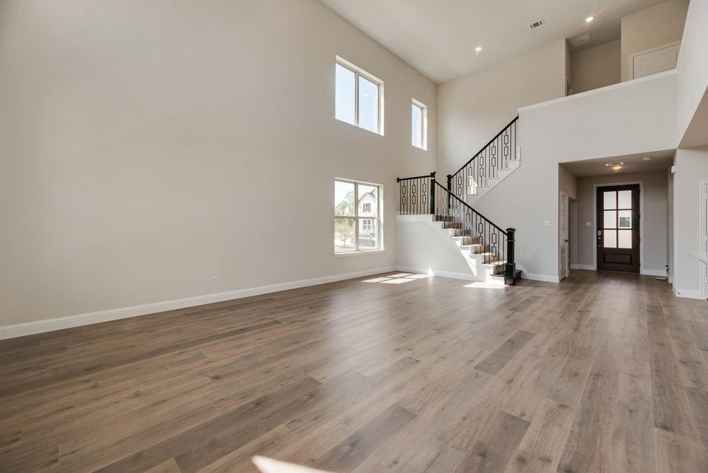 1060 Birdie Street Property Photo 13