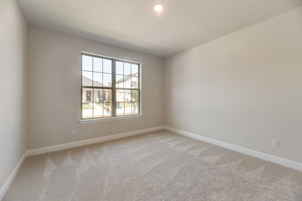 1060 Birdie Street Property Photo 17