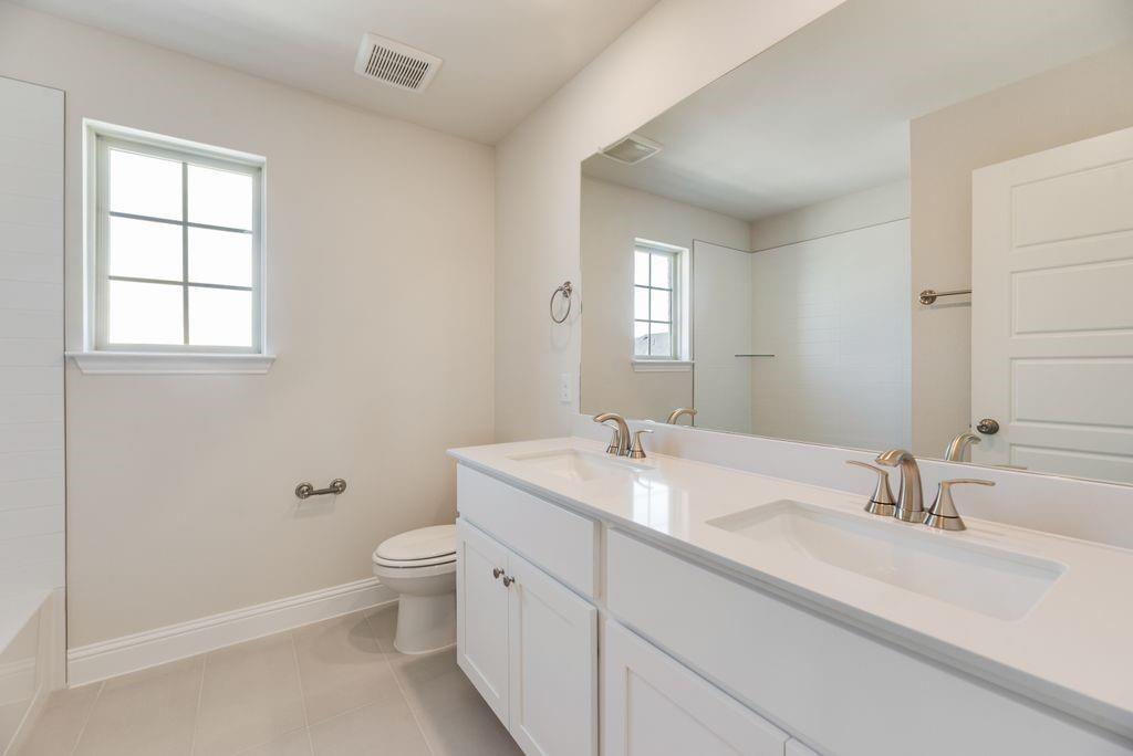 1060 Birdie Street Property Photo 18