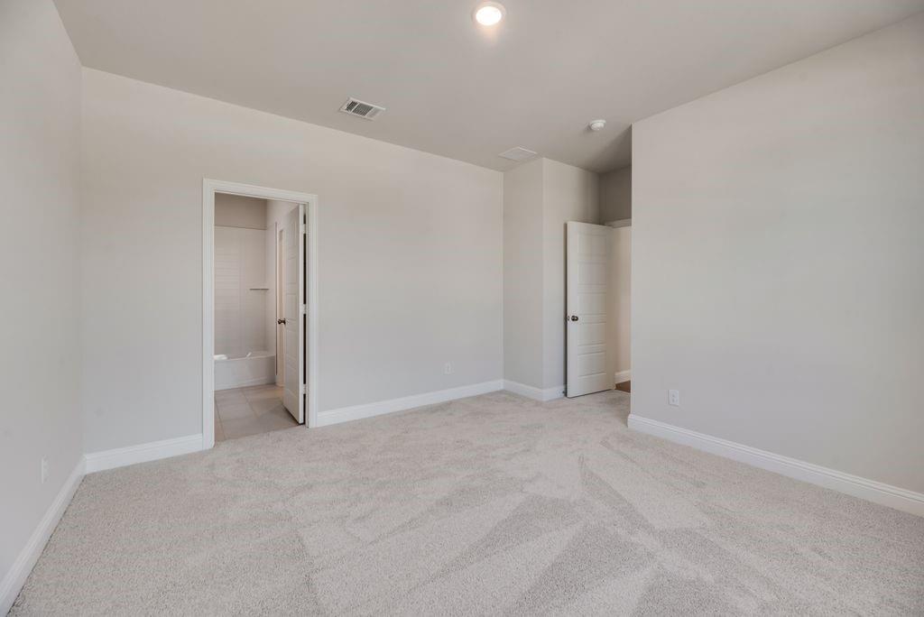 1060 Birdie Street Property Photo 25