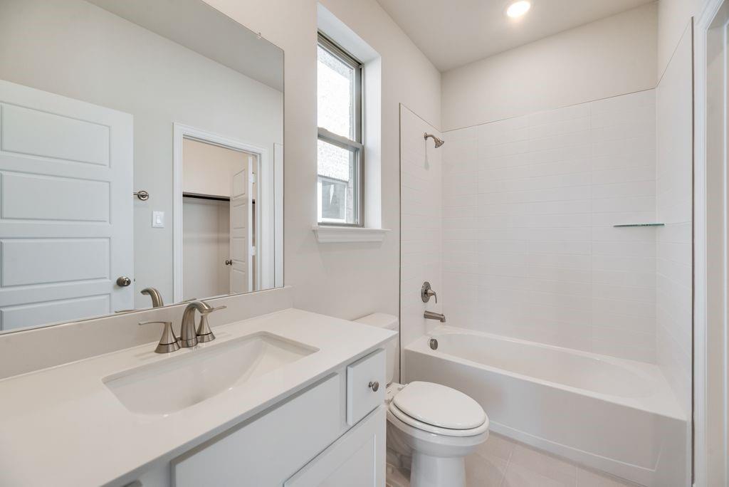 1060 Birdie Street Property Photo 26