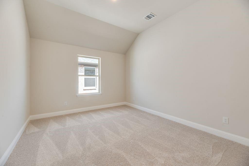 1060 Birdie Street Property Photo 29