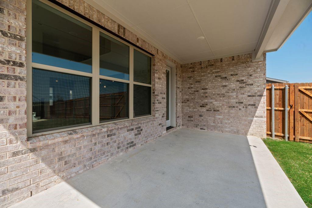 1060 Birdie Street Property Photo 31