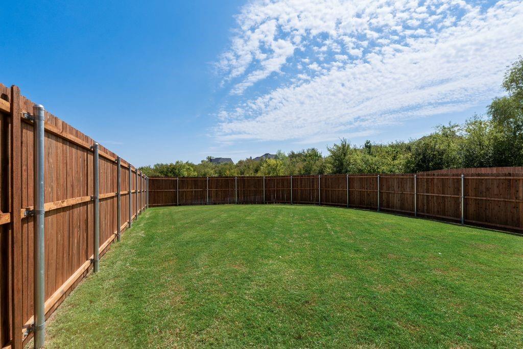 1060 Birdie Street Property Photo 34