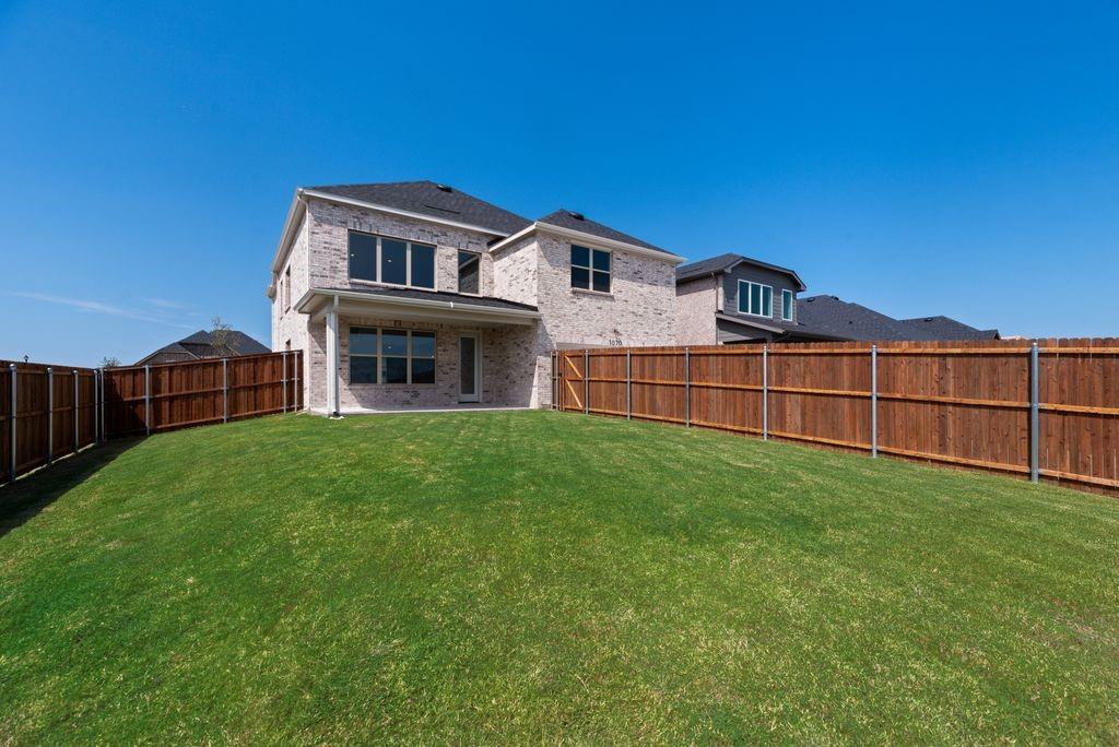 1060 Birdie Street Property Photo 35