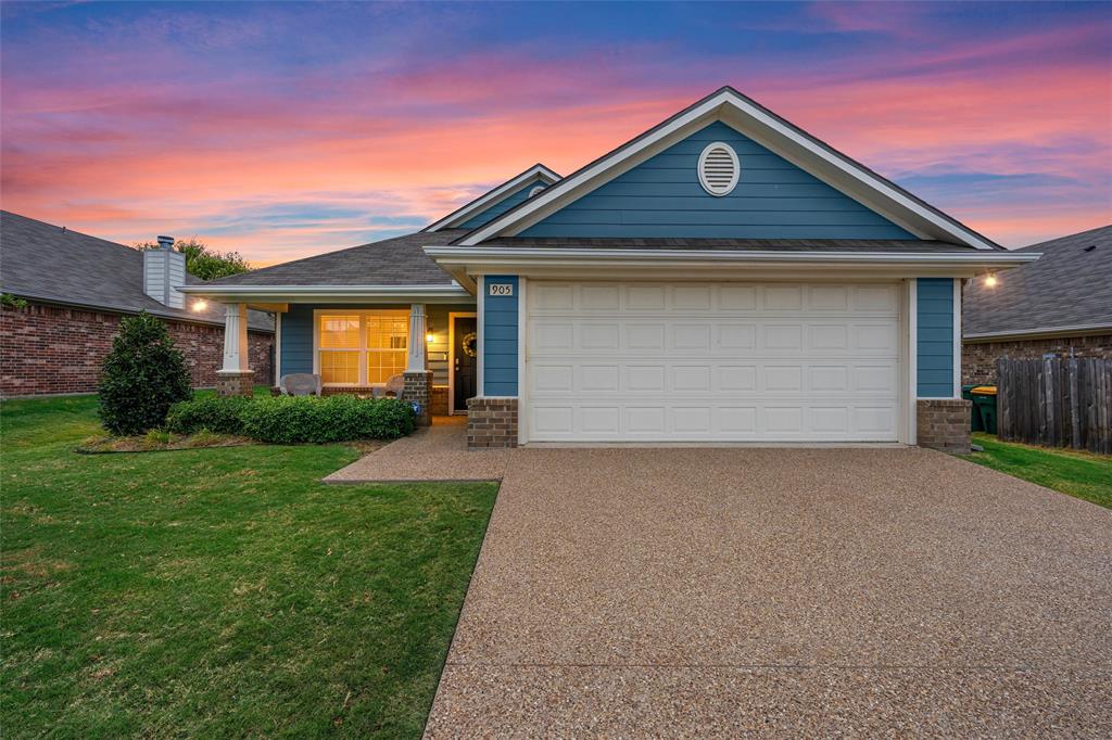 905 Heston Circle Property Photo 1