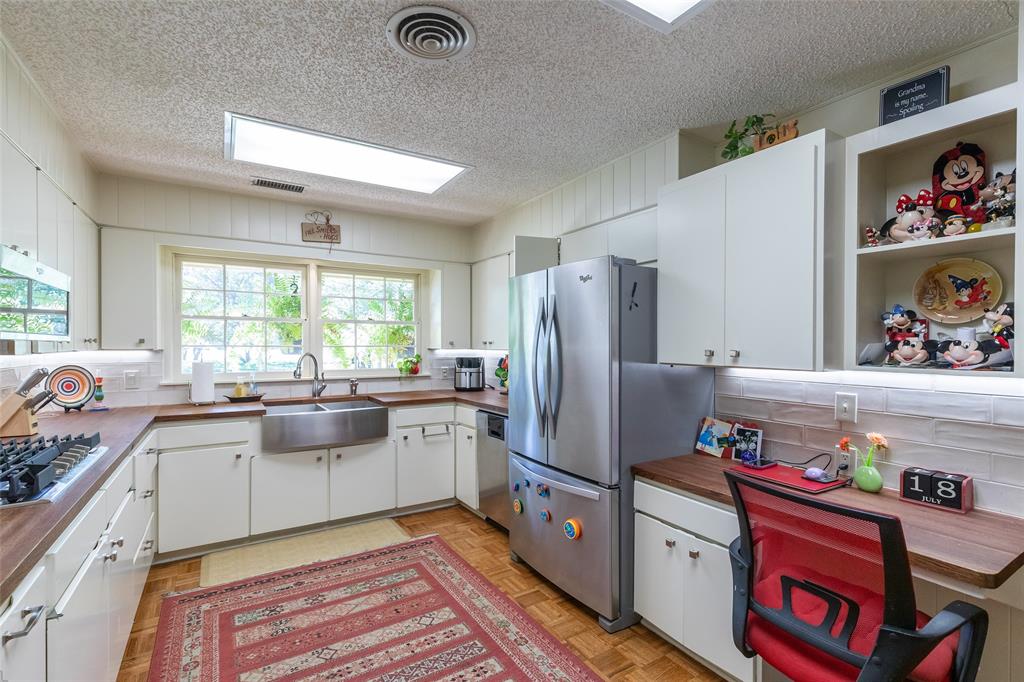 1410 Tanglewood Road Property Photo 11