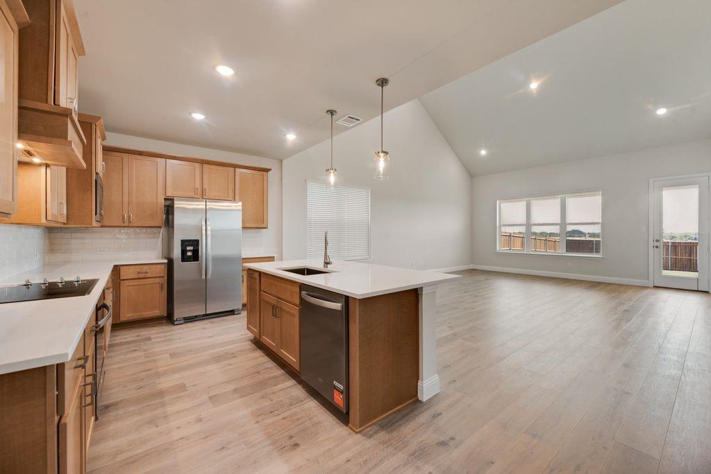 1050 Birdie Street Property Photo 7