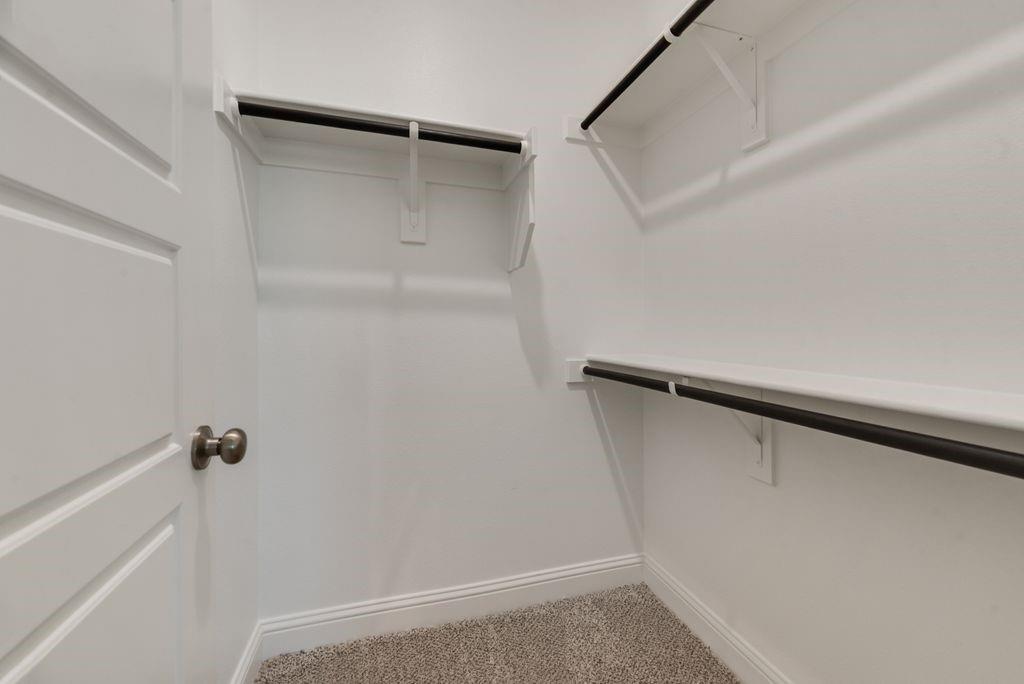1050 Birdie Street Property Photo 17