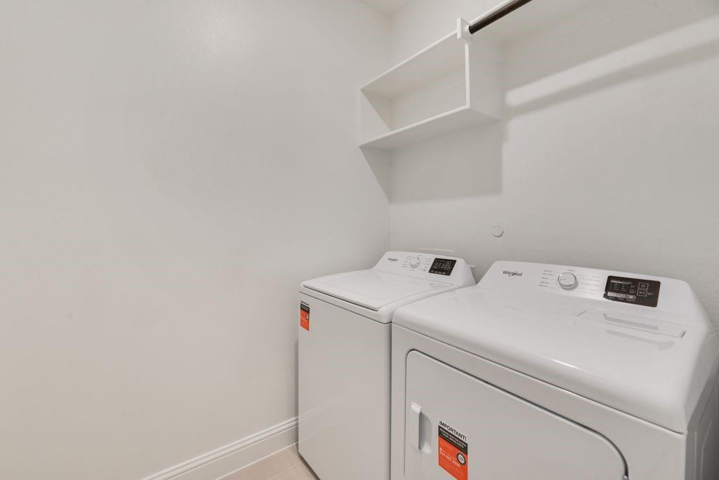 1050 Birdie Street Property Photo 19
