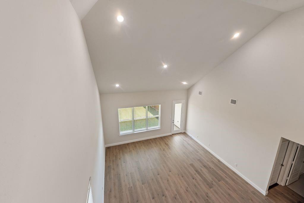 1050 Birdie Street Property Photo 21