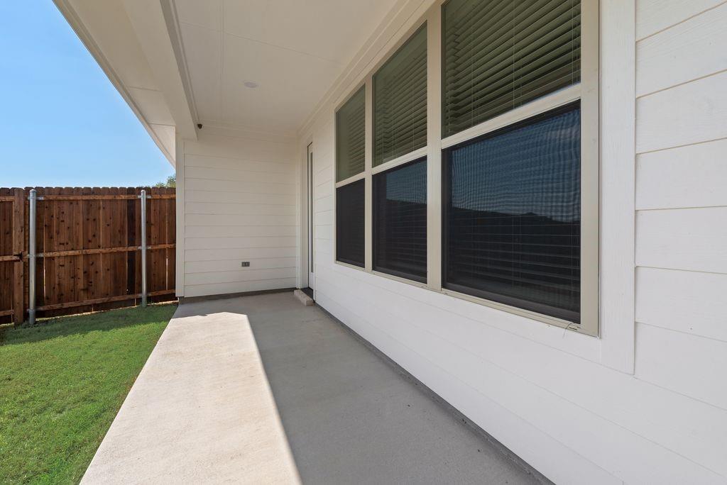 1050 Birdie Street Property Photo 31